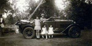 Cool Pics That Capture People Posing With Their Fiat Cars In The 1920s And ‘30s