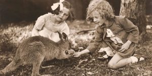 Vintage Photos Capture Lovely Moments Of Australian Children In The Summer