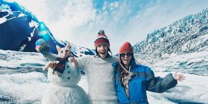 Surreal Family Vacation Photos That Include The Cats