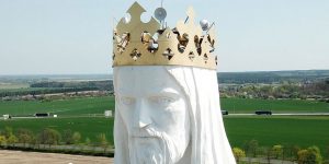 Worlds Largest Jesus Christ Statue From Poland Began Distributing Internet From Antennas In His Crown
