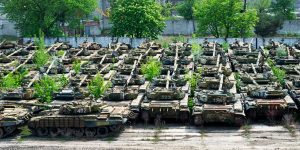 Stunning Photos Of The Abandoned Armoured Repair Factory In Kharkiv, Ukraine