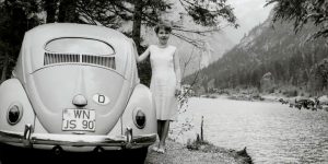 34 Found Photos Capture People Posing With Their Volkswagens In The 1950s And '60s