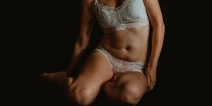 Intimate Portraits Of New Mothers Capture The Beauty Of Postpartum Bodies