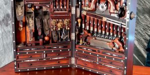 This 19th-Century Tool Box Is Meticulously Designed To Hold 300 Tools