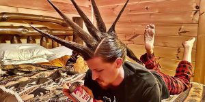Boyfriend Lets His Quarantined Hairstylist GF Experiment With His Hair, Here’s The Result