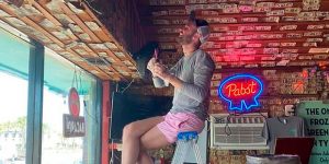 Bar Owner Removes $3,714 Worth Of Bills Stapled To The Walls To Pay Unemployed Staff
