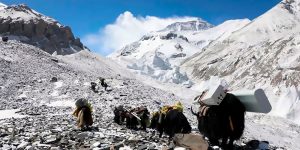 Stunning Photos Of The Installation Process For 5G Network Equipment On The Mount Everest