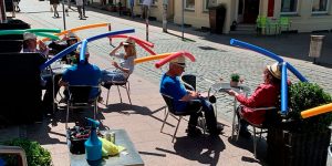 This Cafe In Germany Gives Customers Hats With Pool Noodles To Keep Social Distancing