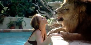 Fascinating Photos Of Neil, The Pet Lion Of Tippi Hedren And Melanie Griffith