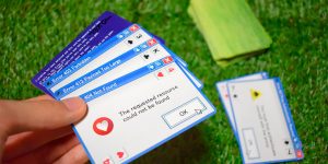 'Error Trump': A Playing Card Set Displaying Windows Errors Exists