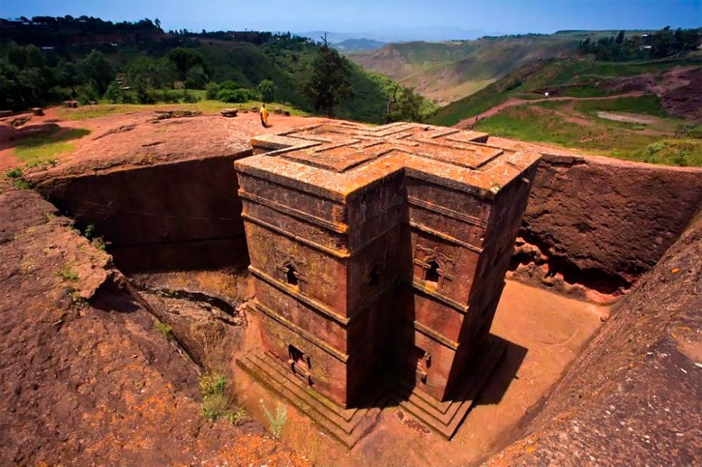 Ethiopia, Lasta province, Lalibela. The Church of Saint George (Bete  Giyorgis). One of the eleven rock-hewn monolithic churches in Lalibela.  Ethiopian Orthodox Tewahedo Ch - Album alb1727547