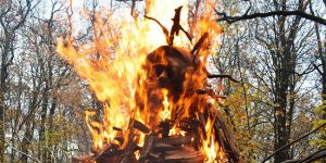 Fear Must Abyss: A Coronavirus Sculpture Was Burned in Russia
