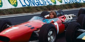 Amazing Vintage Photos of Françoise Hardy on the Set of ‘Grand Prix’ in1966