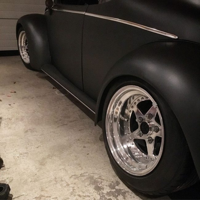 This Guy Transformed A 1961 VW Beetle Deluxe Into A Black Matte ...