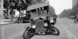 Before Seatbelts and Airbags: Terrible Photos of Car Accidents in the Early 20th Century