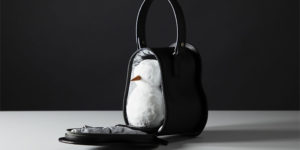 The Snowman Carrier - A Special Bag to Carry Your Tiny Snowman