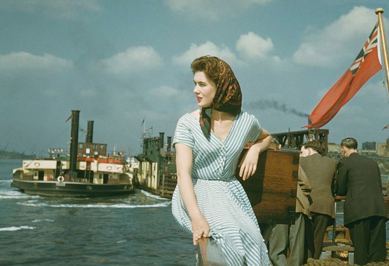Beautiful Vintage Color Photos of Holidaymakers at Southend-on-Sea in 1953 - Vimarsana News
