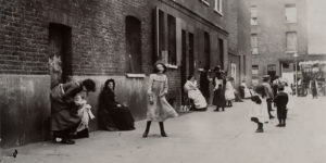 Jack London’s Extraordinary Photos of London’s East End in 1902