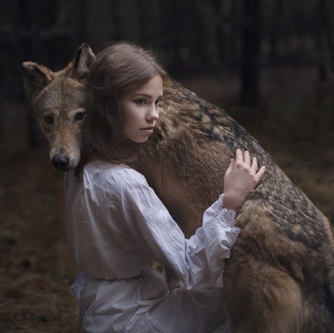 Russian Photographer Takes Portraits With Real Animals And People Say ...