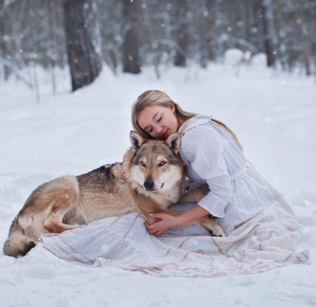 Russian Photographer Takes Portraits With Real Animals And People Say ...