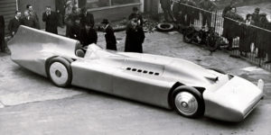Amazing Photographs of Sir Malcolm Campbell With His Stunning Blue Bird Cars in the 1920s and 1930s