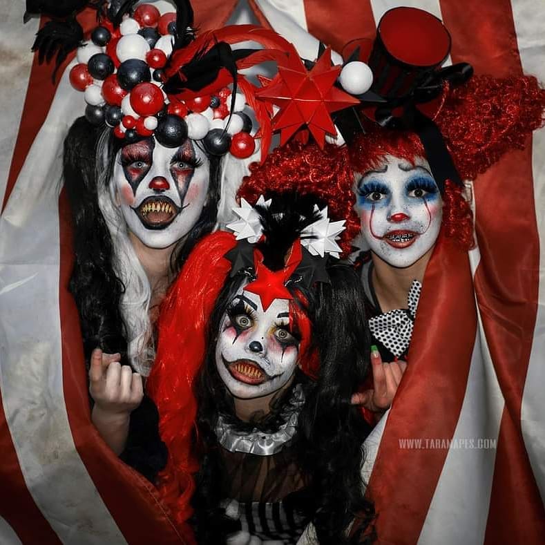 Photographer Captures a Dark Carnival Themed Photoshoot to Create ...