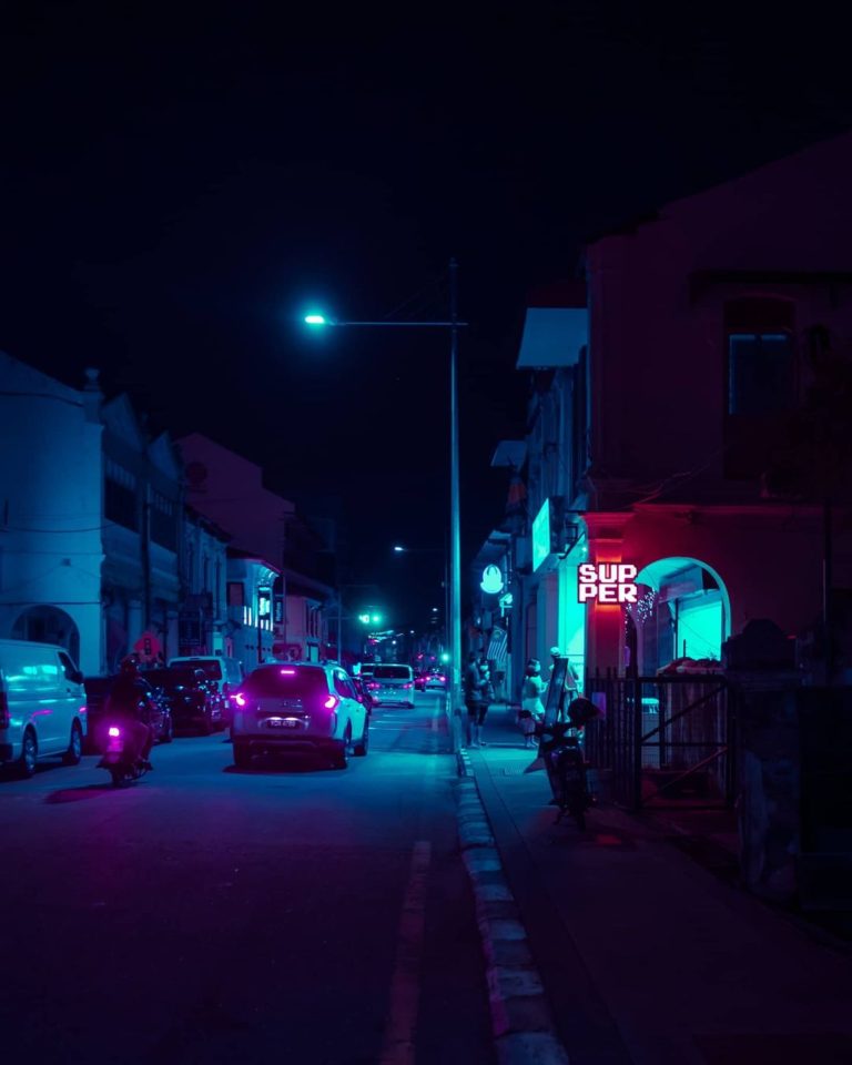 “Alleyways”: Malaysian Nights in Cyberpunk Aesthetics by Ying Chung ...