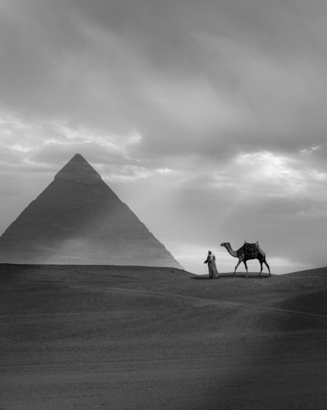 This Egyptian Photographer’s Series on the Giza Pyramids is Absolutely ...