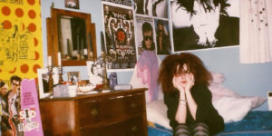 Candid Photos Show Fashion Styles of Teenage Girls From the 1990s