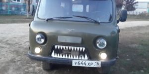 UAZ Bukhanka: Russia's Most Legendary Off-Road Vechicle for Bizarre Tuning