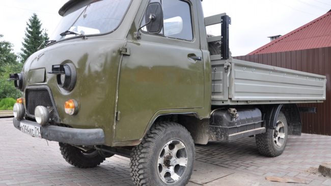 “UAZ Bukhanka”: Russia’s Most Legendary Off-Road Vechicle for Bizarre ...