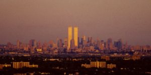 Amazing Photos Capture Street Scenes of New York City in the 1990s