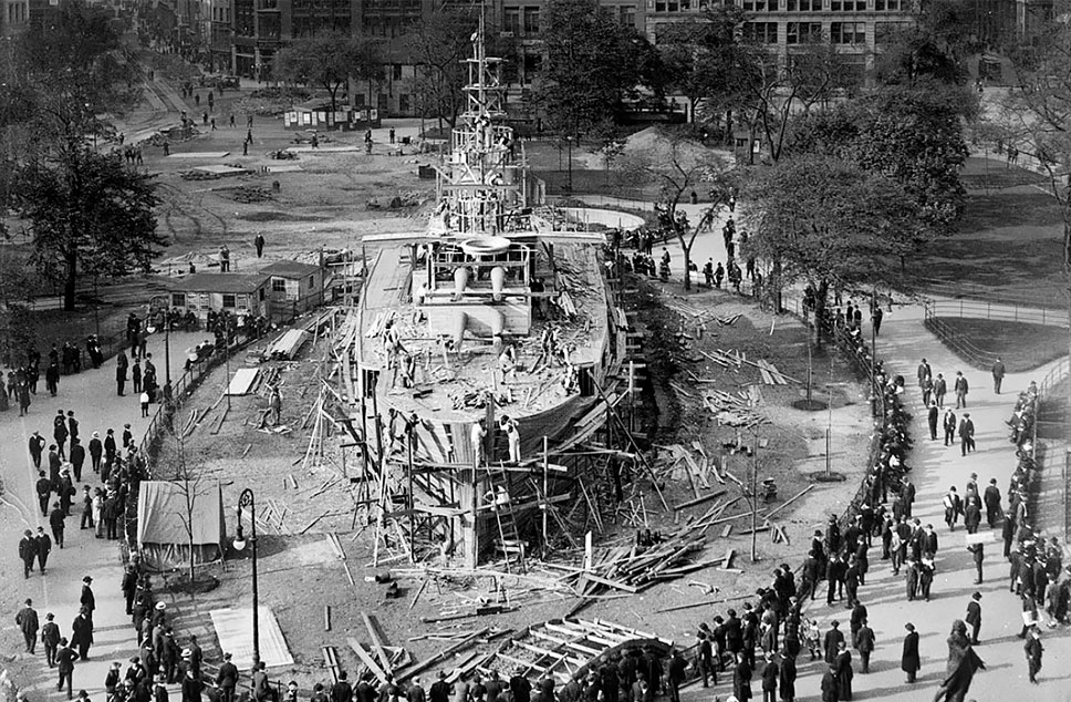 Historic Photos of USS Recruit, a Dreadnought Battleship Built in Union Square From 1917-1920 - Vimarsana News