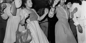 Amazing Vintage Photographs Capture Chicago Night Clubs’ Scene From the Mid-1970s