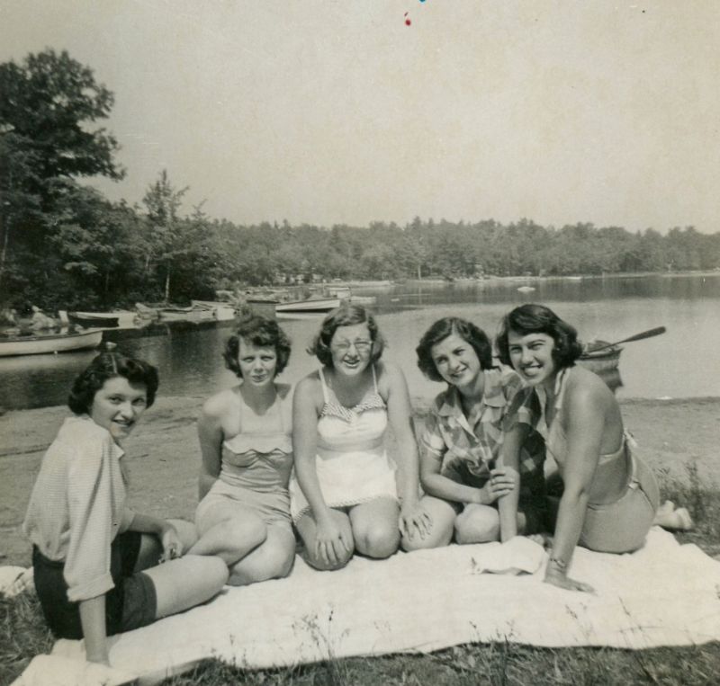 1950s-swimsuits-5
