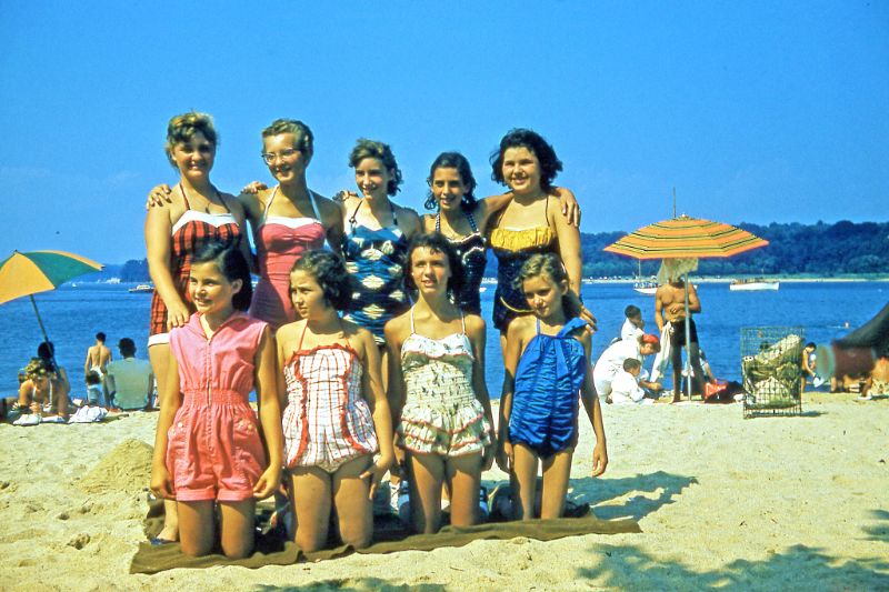1950s-swimsuits-8