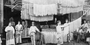 Rare and Fascinating Historical Photos of Pasta Production From the 1920s to 1950s