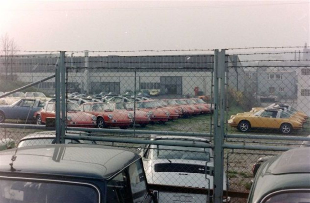 1970s-porsche-factory-12
