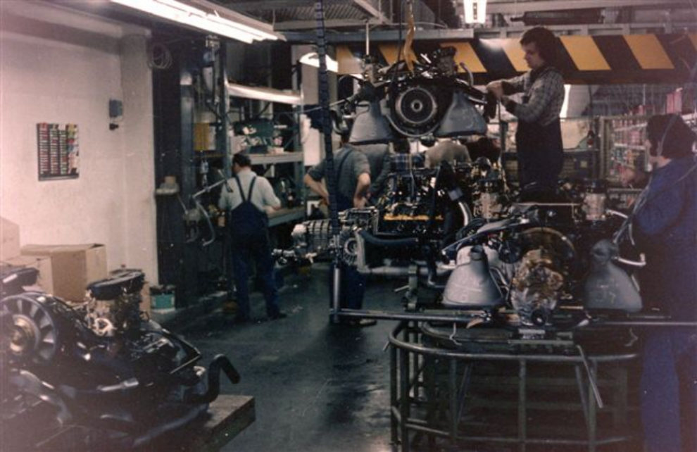 1970s-porsche-factory-7