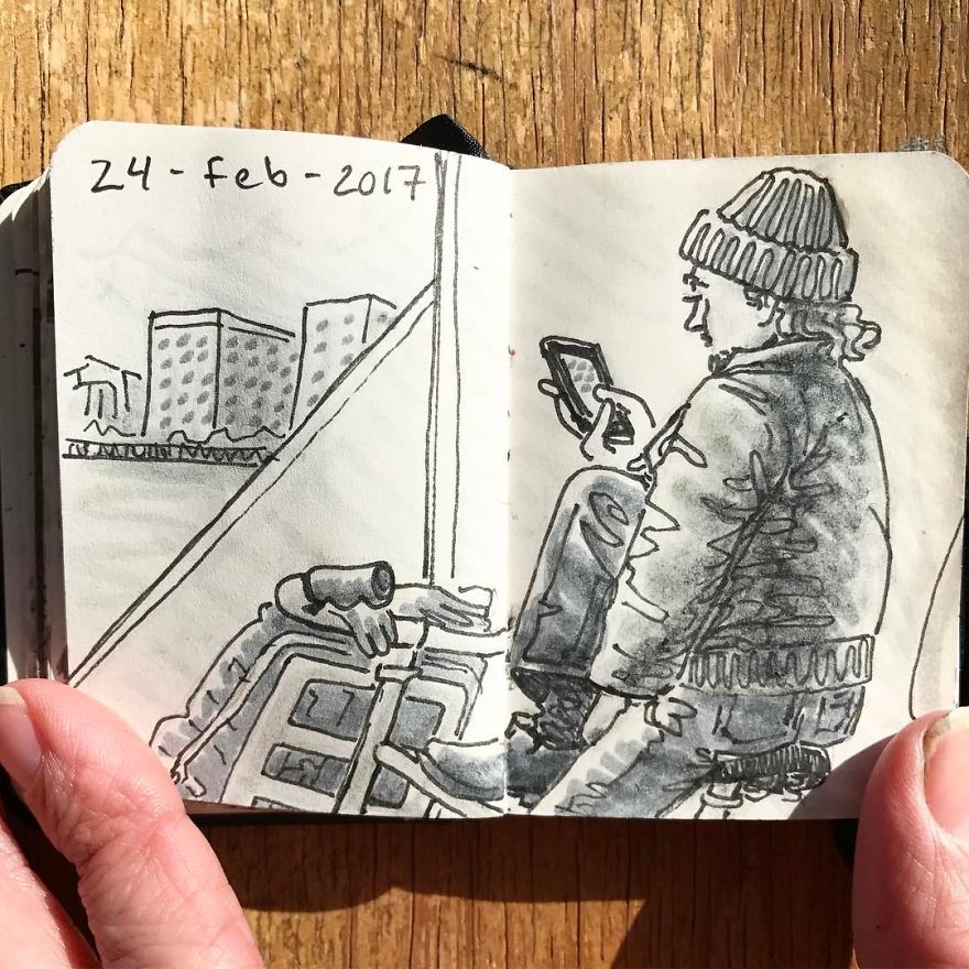 I-Drew-Other-Passengers-on-the-NDSM-Ferry-in-Amsterdam-and-Made-the-Sketchbook-into-a-Movie-5afc1b047393f__880