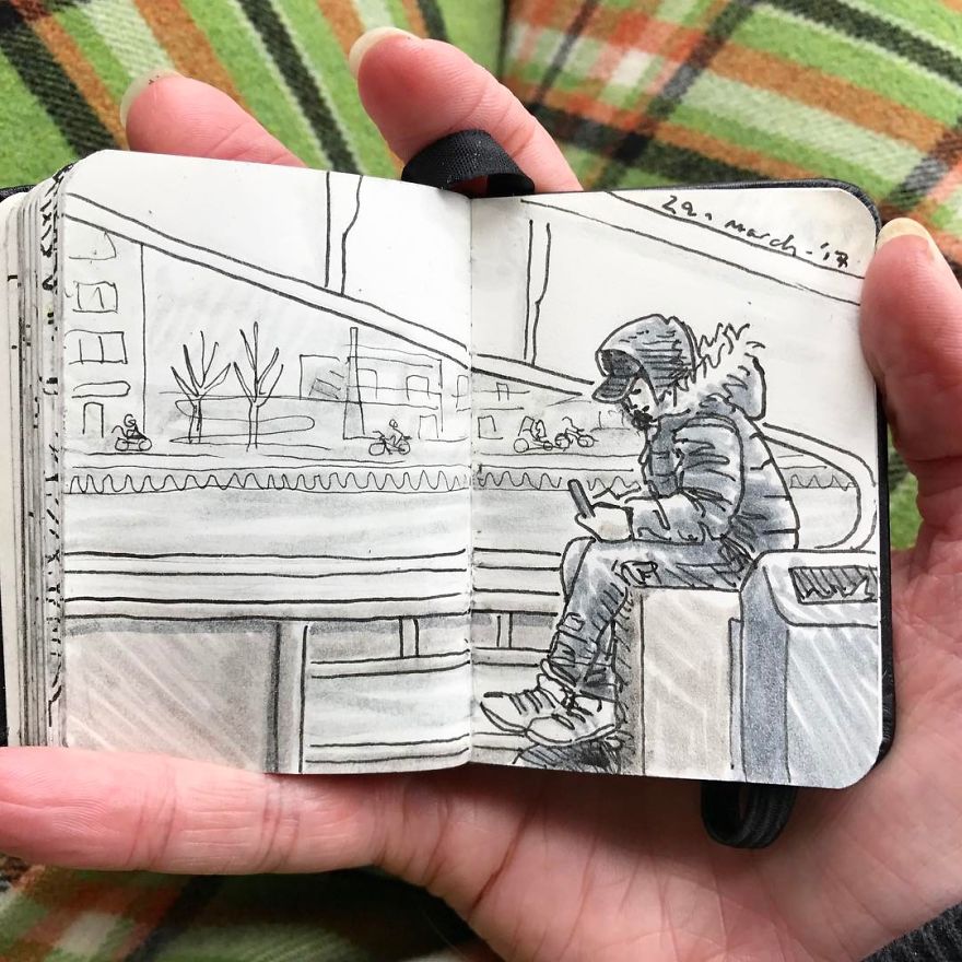 I-Drew-Other-Passengers-on-the-NDSM-Ferry-in-Amsterdam-and-Made-the-Sketchbook-into-a-Movie-5afc1b1e602f3__880
