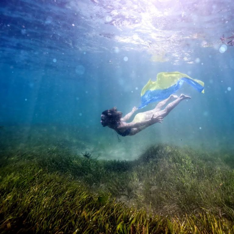 Sleeping Waters: Charlotte Bories Creates the Most Beautiful Underwater ...