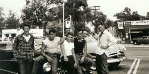 Vintage Photos Show Lifestyle of Teenagers in the 1950s