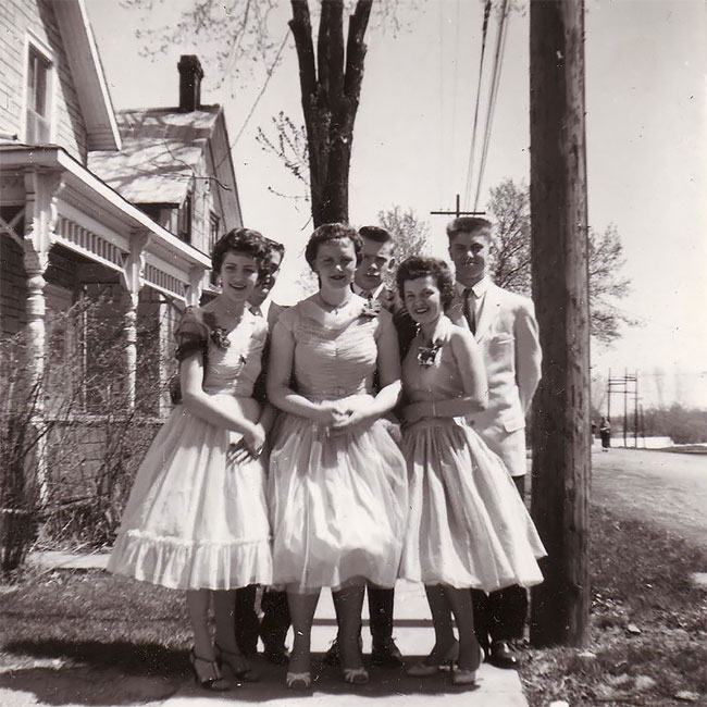 Vintage Photos Show Lifestyle of Teenagers in the 1950s » Design