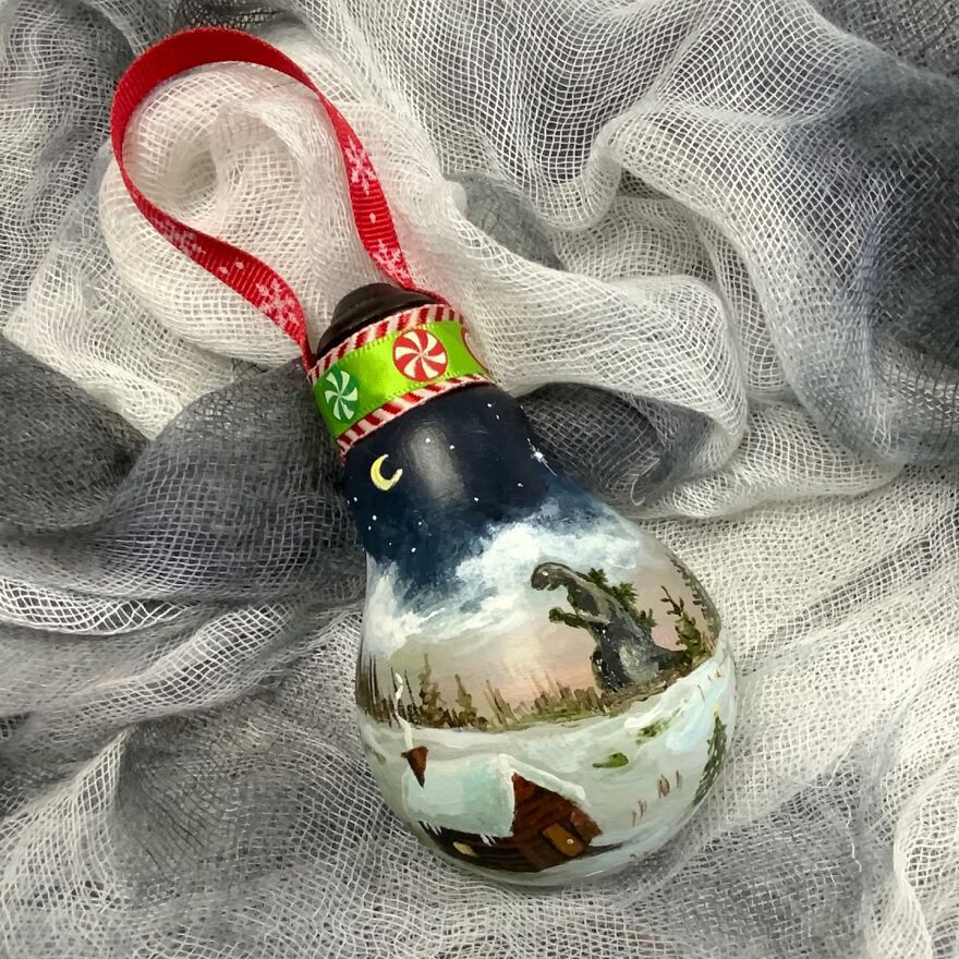 I-painted-these-Christmas-ornaments-using-burnt-out-light-bulbs-6374f5f89d06d__880