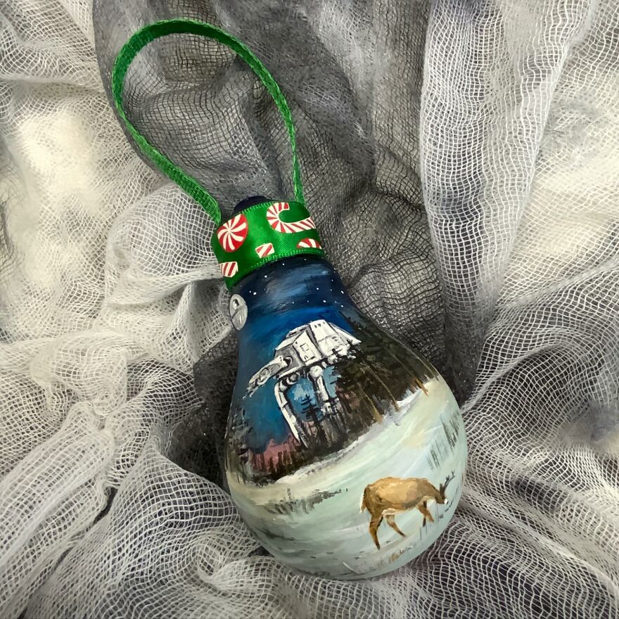 I-painted-these-Christmas-ornaments-using-burnt-out-light-bulbs-6374f6236594b__880