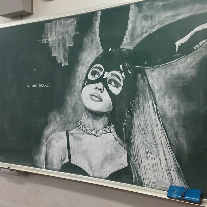 Japanese-teacher-creates-real-works-of-art-on-the-blackboard-before-starting-class-48-Pics-636b7947ee3db__700