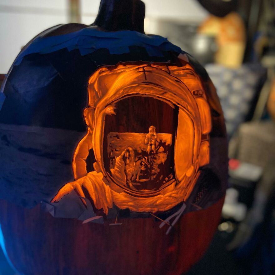 This-Artist-Takes-Pumpkin-Carving-To-Another-Level-And-Its-Scarily-Good-6374e10059a0b__880