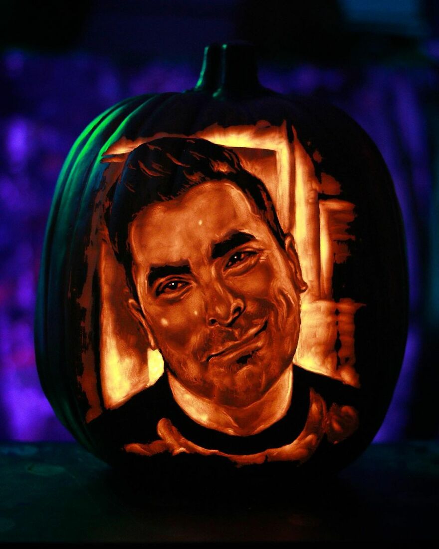 This-Artist-Takes-Pumpkin-Carving-To-Another-Level-And-Its-Scarily-Good-6374e1082c17f__880
