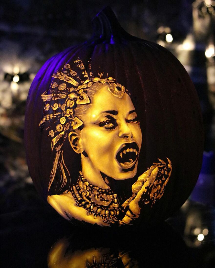 This-Artist-Takes-Pumpkin-Carving-To-Another-Level-And-Its-Scarily-Good-6374e1134f8bd__880
